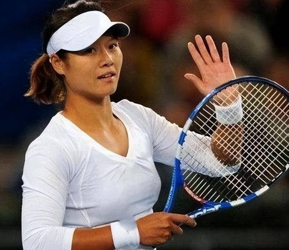 震撼！李娜在乒乓球赛场挺进决赛！