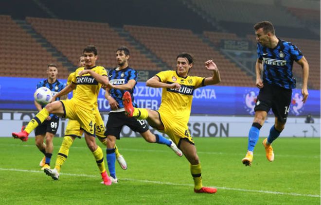 全运会四强战对决在即!罗马演练定位球,国际米兰密集防守应对 全运会四强战对决在即!罗马演练定位球,国际米兰密集防守应对